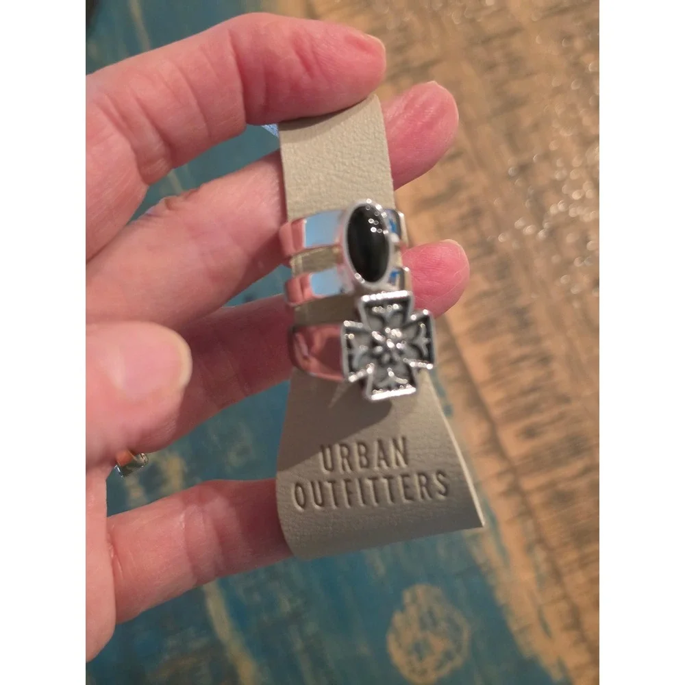 Urban Outfitters Mens Silver Tone Ring Set Black Stone Maltese Cross Size 7